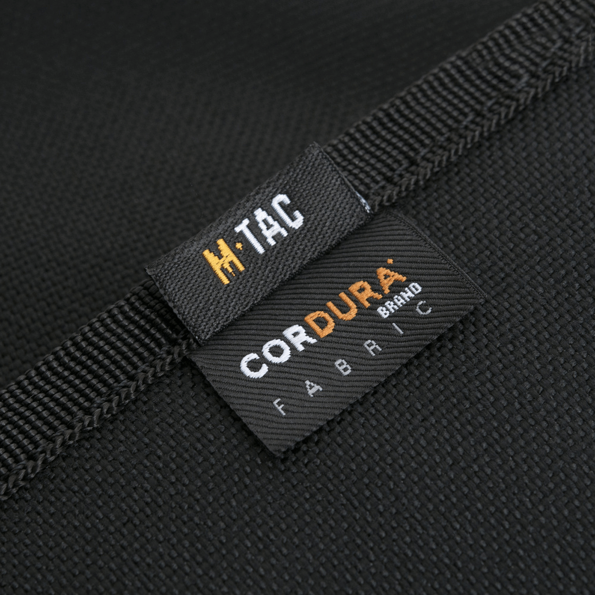 Etiketter af M-Tac Pung med Patch Panel Elite fremstillet af 1000D CORDURA®