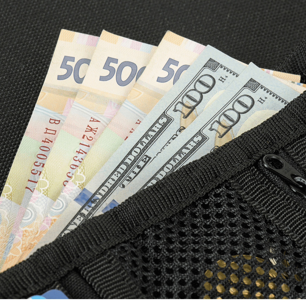 M-Tac Pung med Patch Panel Elite Gen. II med sedler i netlommer til kontanter og lynlås på oxford- og cordura-fremstillet pung