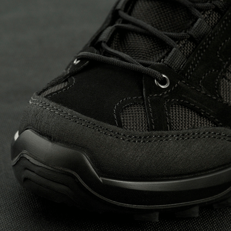 Tactical Sneakers Demi-Season – Let og komfortabel, sorte trekking- og trail løbesko med slidstærk sål og gummiforstærkninger.