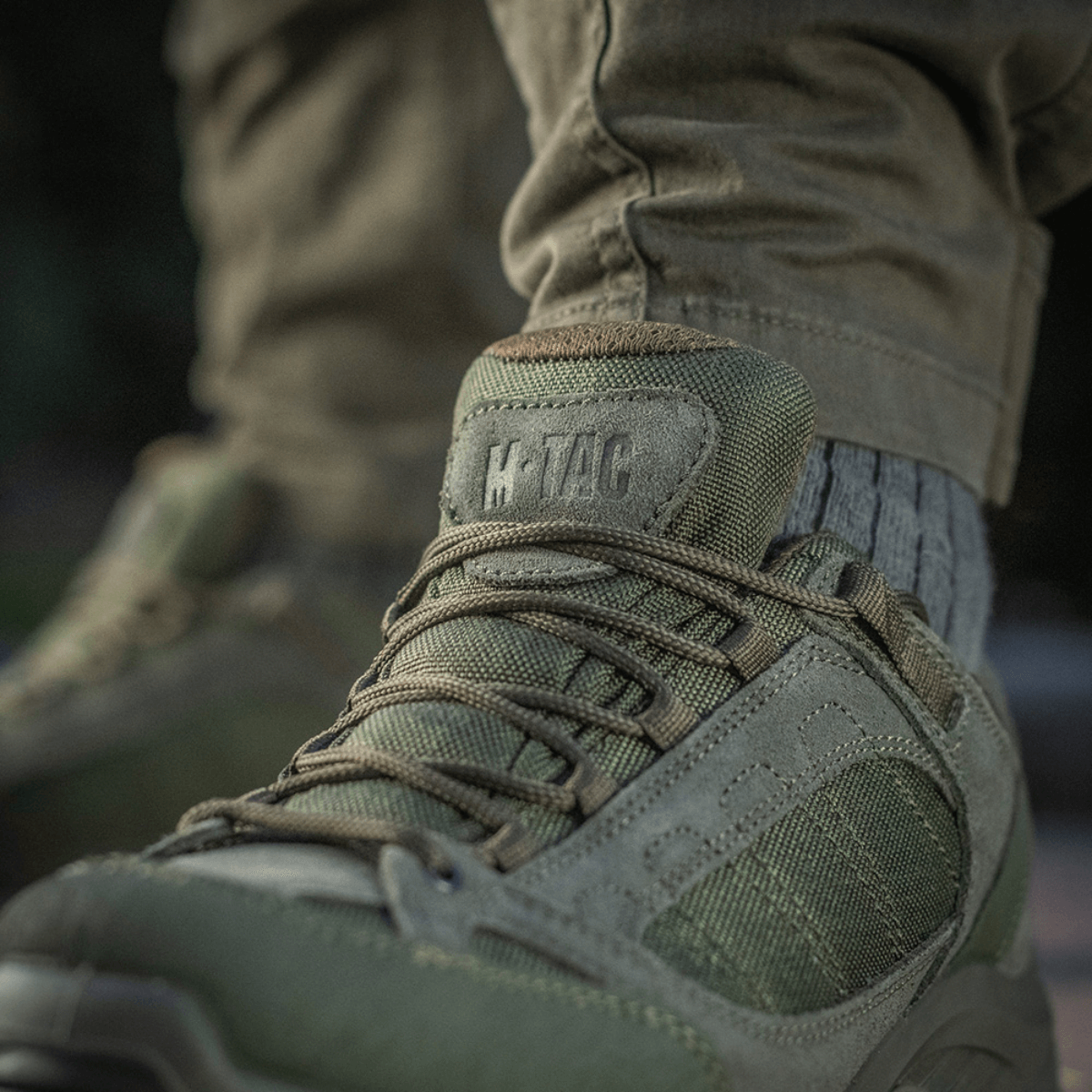 Tactical Sneakers Demi-Season – Let og komfortabel, M-Tac sko med naturlæder og Cordura, velegnet til trekking og outdoor-aktiviteter.