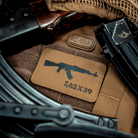 M-Tac AKM 7,62x39 Laser Cut Patch fastgjort på taktisk udstyr med Velcro, Cordura 500D materiale, holdbart og slidstærkt design