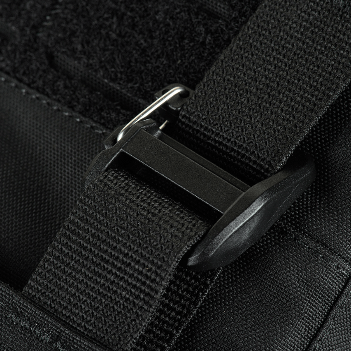 M-Tac Plate Carrier Cuirass FAST QRS Gen.II med hurtigt-lås 2M ROC og Cordura 500D materiale.