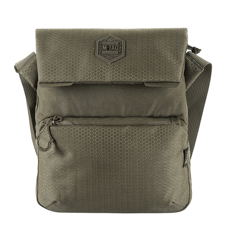 M-Tac Konvert Taske Elite Cordura-materiaalia, säädettävä olkahihna ja magneettikansi. Sopii monipuoliseen käyttöön.