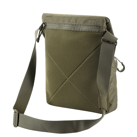 M-Tac Konvert Taske Elite kestävästä Cordura-materiaalista, säädettävä olkahihna ja magnetventil-lukko, takaosa näkyvissä.