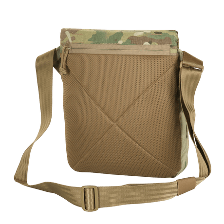 M-Tac Konvert Taske Elite magnetventilillä ja säädettävällä olkahihnalla, Cordura-materiaalia, takanäky.