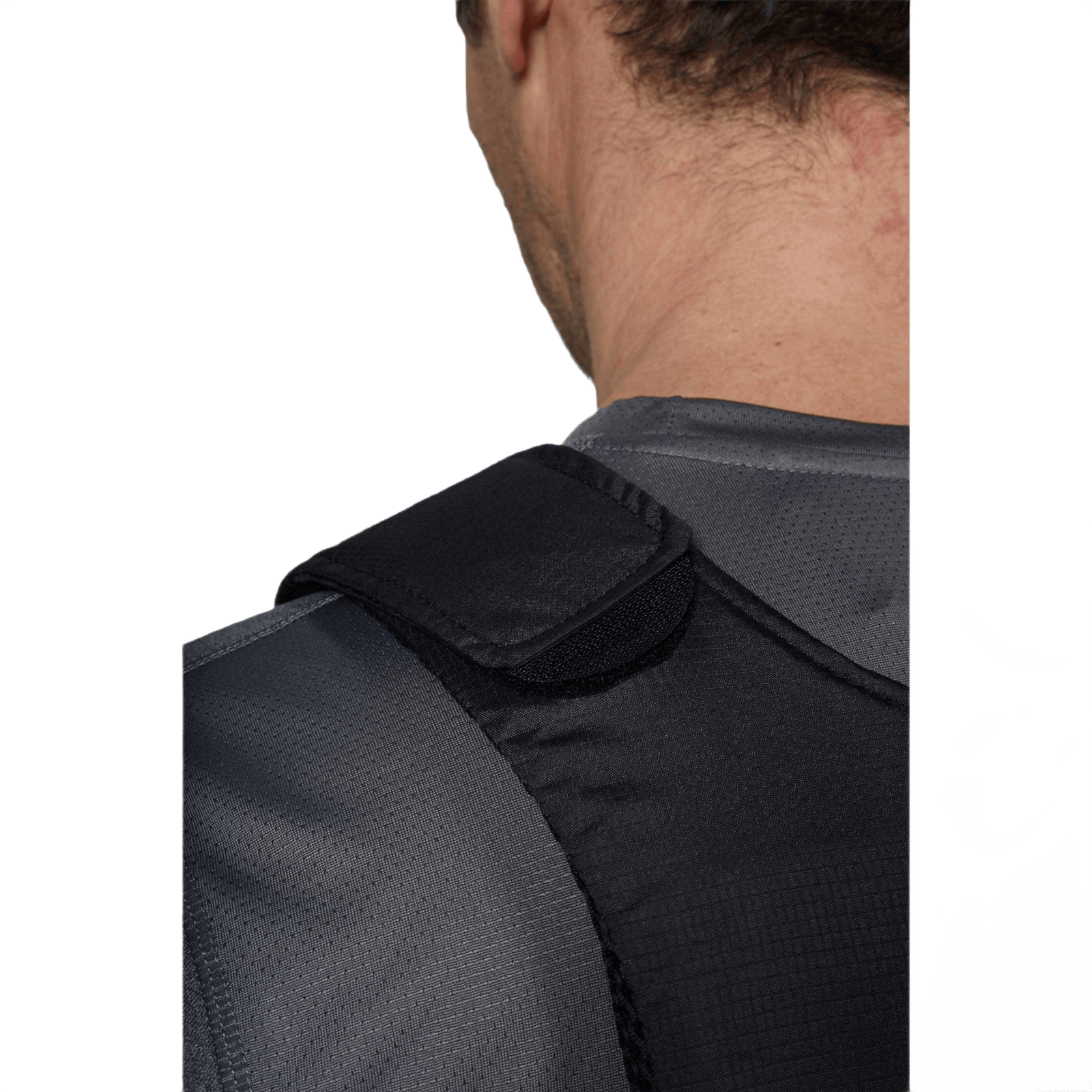 Bagside af Anorak Titanium® Concealable III Stik & Skudsikker Vest for maksimal beskyttelse og diskretion under tøj.