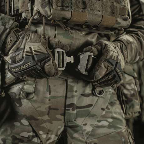 M-Tac taktinen taisteluvyö Tiger D-Ring Cobra käytössä taistelukohtauksessa, Cordura® 500D -materiaali ja edistynyt solki.