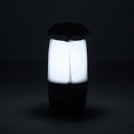 M-Tac Outdoorlampe Mat - Klassinen LED-valaisin, petrolijalampuista inspiroitua muotoilua, sopii telttailuun ja ulkoiluun.
