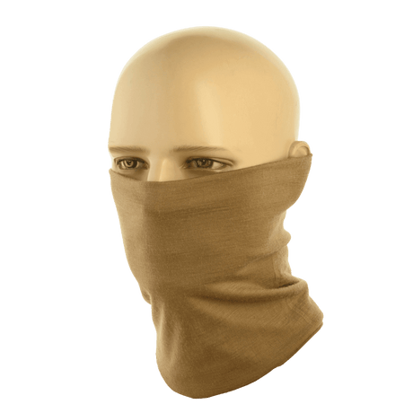 M-Tac Tubehalstørklæde i Merinould på mannequin i beige, multifunktionelt til hals og ansigt, fremstillet af australsk merinould.