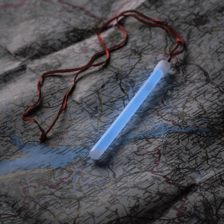 M-Tac Glow Stick 15 cm kortilla monipuolista käyttöä ja turvallista valaistusta ilman sähköä varten. Täydellinen merkintään ja signalisointiin.