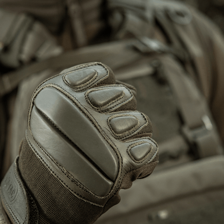 M-Tac Handsker Assault Tactical Mk.2 i ægte læder med velcro justering og støddæmpende indsats på fingrene for beskyttelse