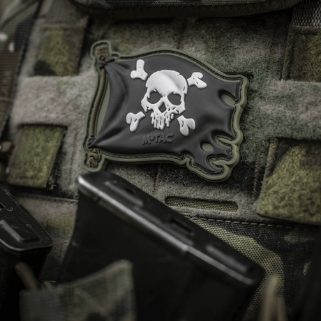 M-Tac Patch Jolly Roger PVC 3D-morale-patch merirosvoteemalla ja Velcro-kiinnityksellä, sopii varusteisiin ja vaatteisiin, 8 x 5 cm, PVC.