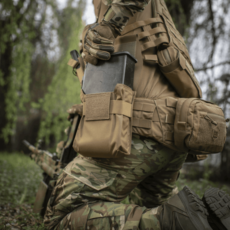 Sotilas M-Tac Pouch til M249 Cartridge Box Closed luonnonympäristössä (m249).