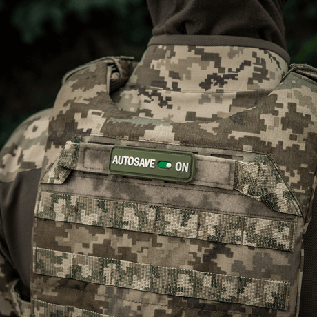 M-Tac Patch Autosave PVC sotilasliivissä maastokuvioinnilla, 3D-morale-patch Velcro-takapuolella helppoon kiinnitykseen.
