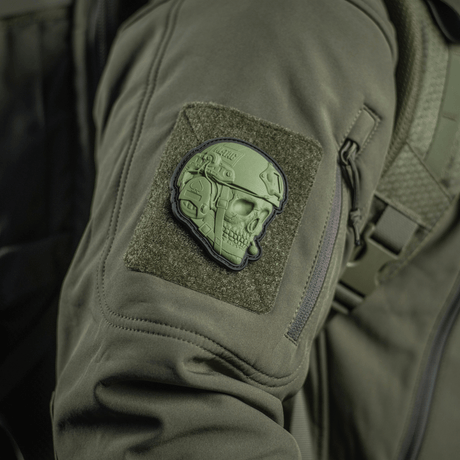 M-Tac Patch Operator 3D PVC taktisessa takissa, realistinen muotoilu, Velcro-kiinnitys, sopii vaatteisiin, reppuihin tai varusteisiin, koko 6x7 cm.