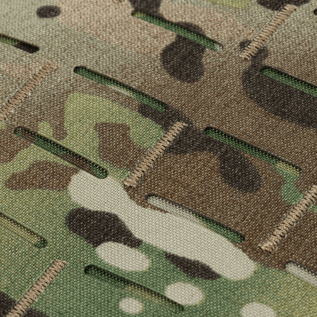 Lähikuva Cordura 500D -materiaalista M-Tac Plate Carrier Cuirass FAST Elite Gen.II:ssä, näyttää tekstuurin ja kestävyyden.