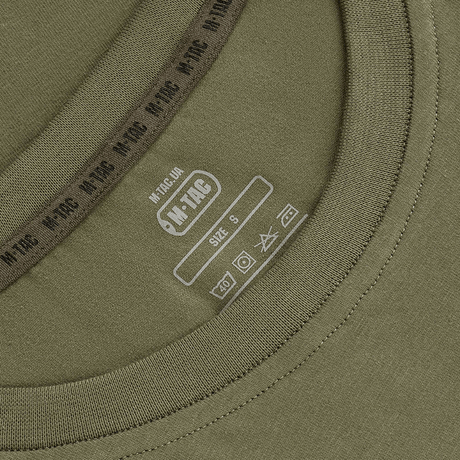 M-Tac Raglan T-Shirt 93/7 i olivengrøn med elastisk komfort og åndbarhed, detalje af label ved kraven, størrelse S
