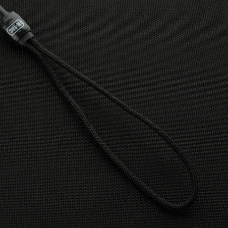 M-Tac Safety Cord Medium Kombineret suunniteltu turvallisuuteen, kiinnitykseen ja katoamisen ehkäisyyn MOLLE-järjestelmässä.