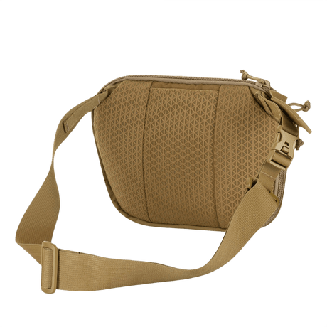 M-Tac Sphaera Hardsling Bag Large Elite med Velcro kestävästä Cordura-materiaalista, säädettävä olkahihna, nähtynä takaa.