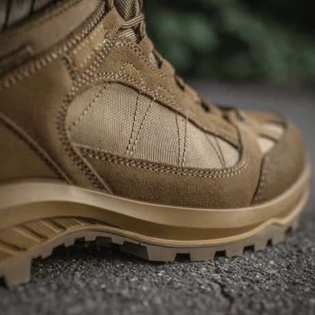 M-Tac Sneakers Tactical Demi-Season Pro Line, fremstillet i suede og Cordura med Vibram-sål, perfekt til træning og vandring.