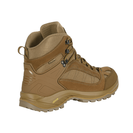 M-Tac Taktiske Demi-Season Støvler Pro Line ruskeana, Vibram-pohja mukavuutta ja kestävyyttä varten taktisiin tehtäviin.