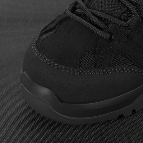 M-Tac Taktiske Demi-Season Støvler Pro Line mustana, suede- ja Cordura-päällisillä ja Vibram-pohjalla, sopii taktisiin tehtäviin ja vaellukseen.