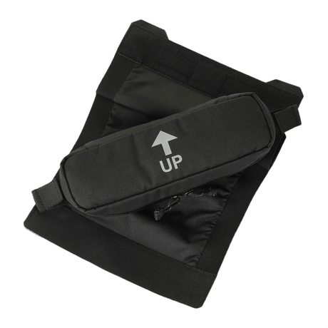 M-Tac Horizontal Medical Pouch ROLL Elite mustana Cordura 500D:llä, suunniteltu kiinnitettäväksi plate carrieriin mukavasti.
