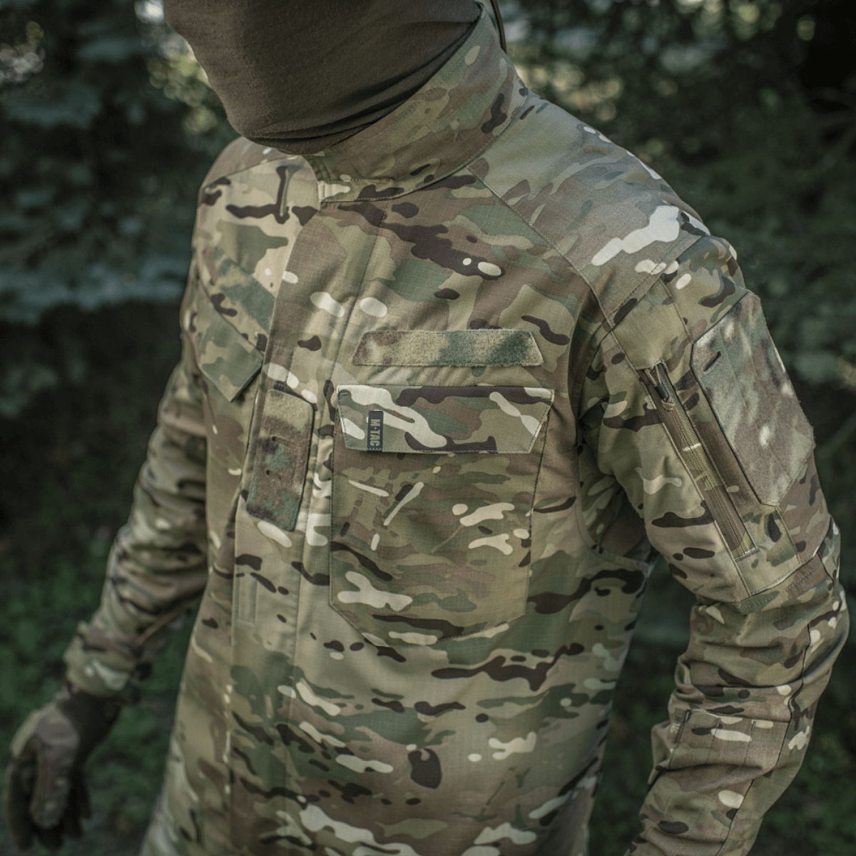 M-Tac Jakke Sturm Gen.II NYCO Extreme i Multicam camouflagemønster til taktisk og udendørs brug.