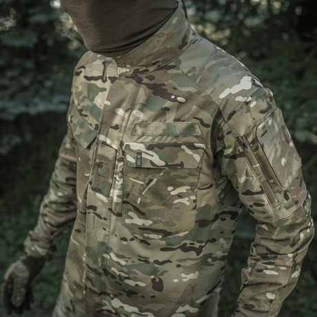 M-Tac Jakke Sturm Gen.II NYCO Extreme i Multicam camouflagemønster til taktisk og udendørs brug.