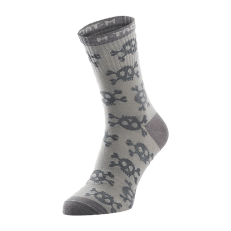 M-Tac Letvægtssokker Mk.3 Pirate Skull til trekking og hverdagsbrug, åndbar og ergonomisk design, grå sokker med dødningehovedprint.