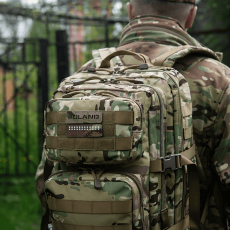 M‑Tac Patch Poland End-to-End 25x80 maastorepussa luonnossa, korkealaatuinen Cordura 500D tarrakiinnityksellä.