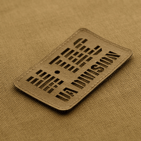 M-Tac Patch UA Division End-to-End Laser Cut monteret på Cordura 500D materiale, holdbar og ideel til militær brug.