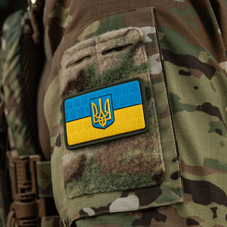 M-Tac Patch Ukraine Flag vaakuna maastotakissa, PVC-morale-patch 3D Tridentillä ja Ukrainan väreillä, Velcro-kiinnitys.