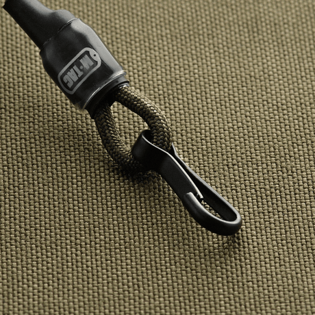 M-Tac Safety Cord Medium for Carbine D-ringillä ja MOLLE-kiinnityksellä suojaksi katoamista tai varkautta vastaan.