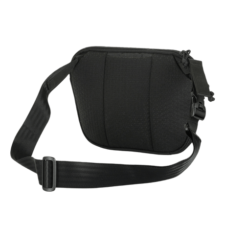 M-Tac Sphaera Hardsling Bag Large Elite med Velcro mustassa Cordura-materiaalissa, nähtynä takaa säädettävällä olkahihnalla. Tyylikäs ja kulutusta kestävä.