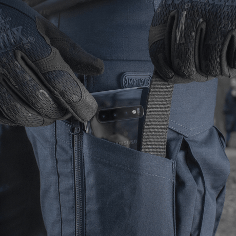 M-tac Taktiske Bukser Conquistador Gen. I Flex med lomme til smartphone, ideelle til udendørsaktiviteter med solid konstruktion.