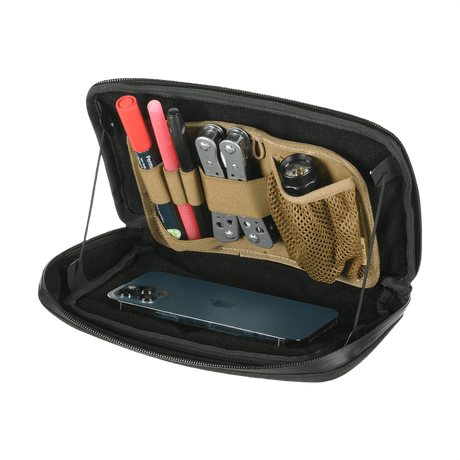 M-Tac Admin Pouch Large Elite Gen.II tabletille, avaimille, taskulampulle ja puhelimelle; Cordura 500D -materiaali.