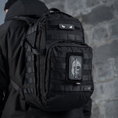 M-Tac Patch Molon Labe 3D PVC mustassa repussa näyttää taktisen spartaaneista inspiroidun muotoilun, kumimateriaali ja 3D-efekti