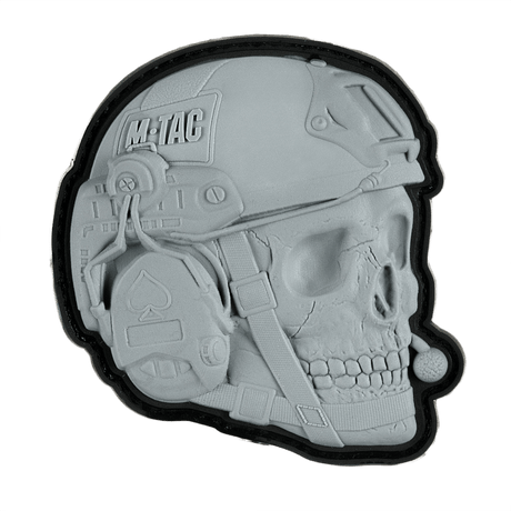 M-Tac Patch Operator 3D PVC realistisella muotoilulla ja Velcro-kiinnityksellä. Sopii vaatteisiin, laukkuun tai taktisiin varusteisiin. Koko: 6 x 7 cm.