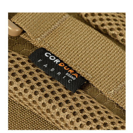 Lähikuva M-Tac Buckler Taske Elite Hex -kankaasta ja Cordura 500D -vahvikkeesta.