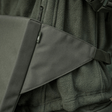 M-Tac Siddeunderlag med bælte monteret på jakke, tæt på stofdetalje