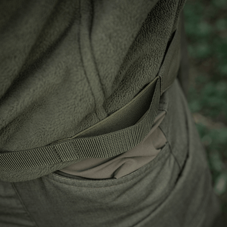 M-Tac Siddeunderlag med bælte, praktisk bærbar løsning til udendørs brug, set fra siden