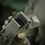 M-Tac Dobbelt Magasin Taske med Fastex Lukning til AR- og AK-magasintransport, holdbar Cordura 500D, ideel til sikkerhed og militær.