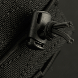 Nærbillede af M-Tac Åben Dobbelt Magasintaske til AK med robust lukning og skridsikker materiale til sikker opbevaring af magasiner