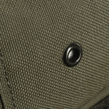 Nærbillede af M-Tac Medical Pouch Rip Off materiale og metaløje, designet til hurtig adgang til førstehjælpsudstyr.