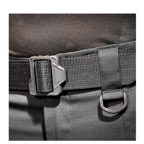 M-Tac Double Duty Taktisk Bælte Hex i sort med robust spænde og D-ring til taktisk udstyr, designet til holdbarhed og funktionalitet.