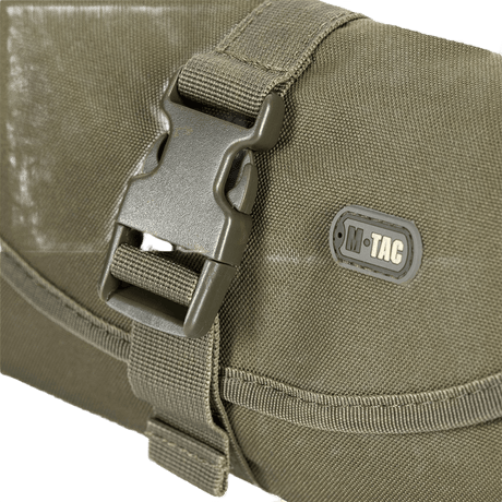 M-Tac Toilettaske i solidt design med spænde til praktisk opbevaring af toiletartikler, perfekt til rejser og daglig brug.