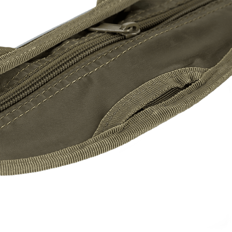 M-Tac Toilettaske i khakifarve med lynlås, kompakt og praktisk til opbevaring af barbergrej, tandbørste og shampoo til rejser.