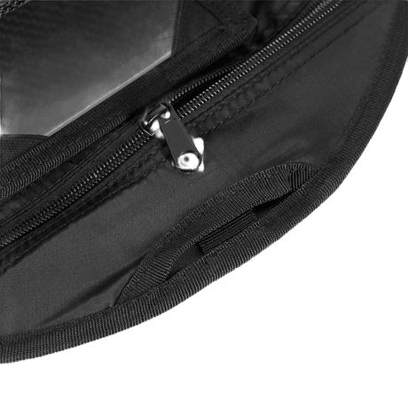 M-Tac Toilettaske med lynlåslukning til opbevaring af hygiejneartikler. Ideel til rejser og daglig brug med kompakt design.