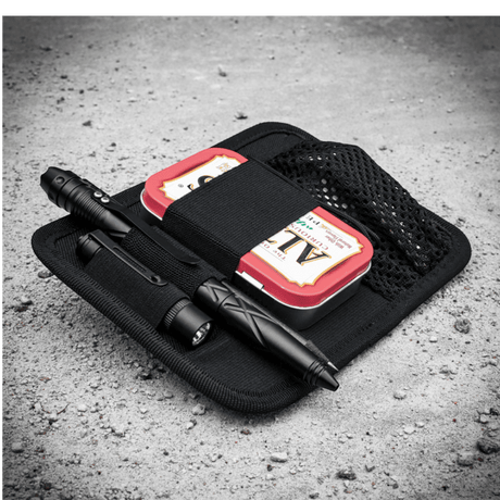 M-Tac Hook & Loop Low Profile Admin Panel med taktiske multitools og opbevaringsmuligheder i sort organizer.